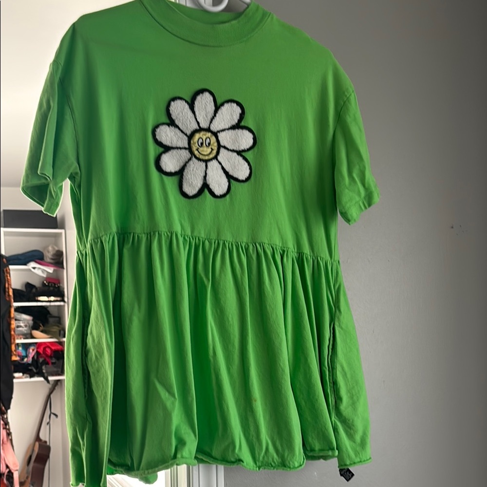 Lazy Oaf Green Short Sleeve Dress with Daisy Design